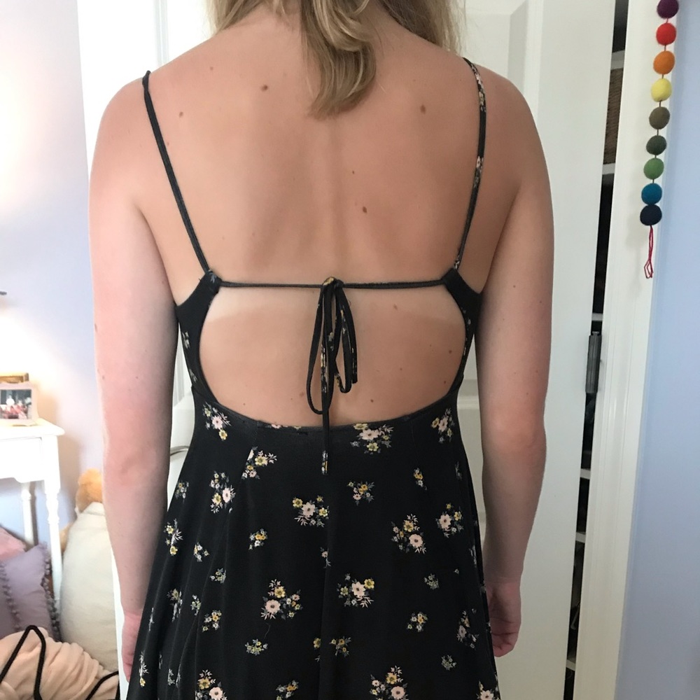 Dress - Picture 2 of 2